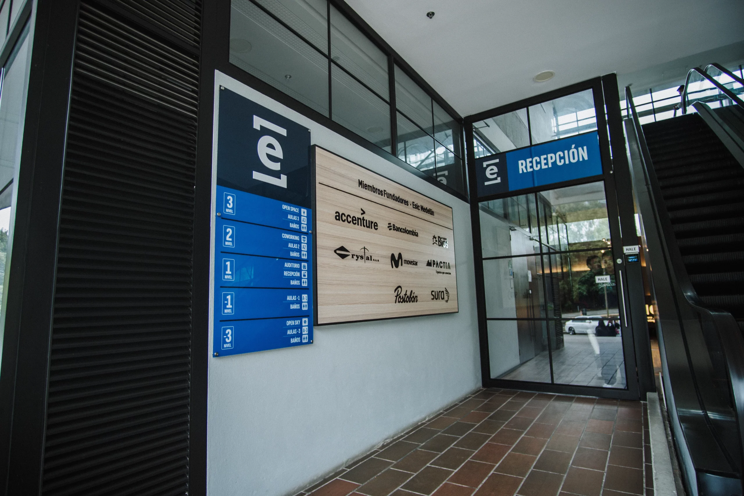 Recepción con marcas aliadas